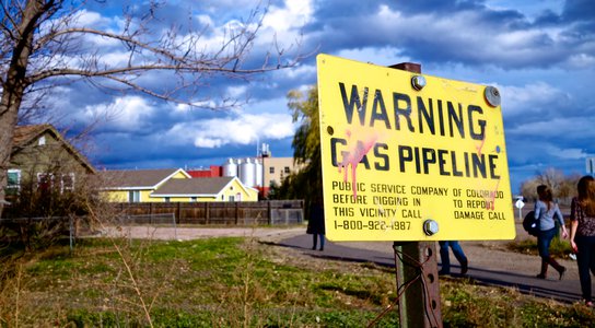 Gas pipeline warning sign