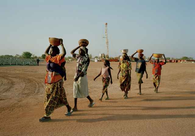 Data handbook - villagers & oil rig in Chad