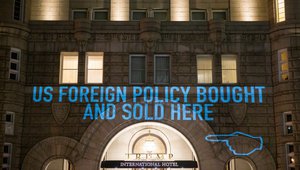Trump_hotel_projection_DC