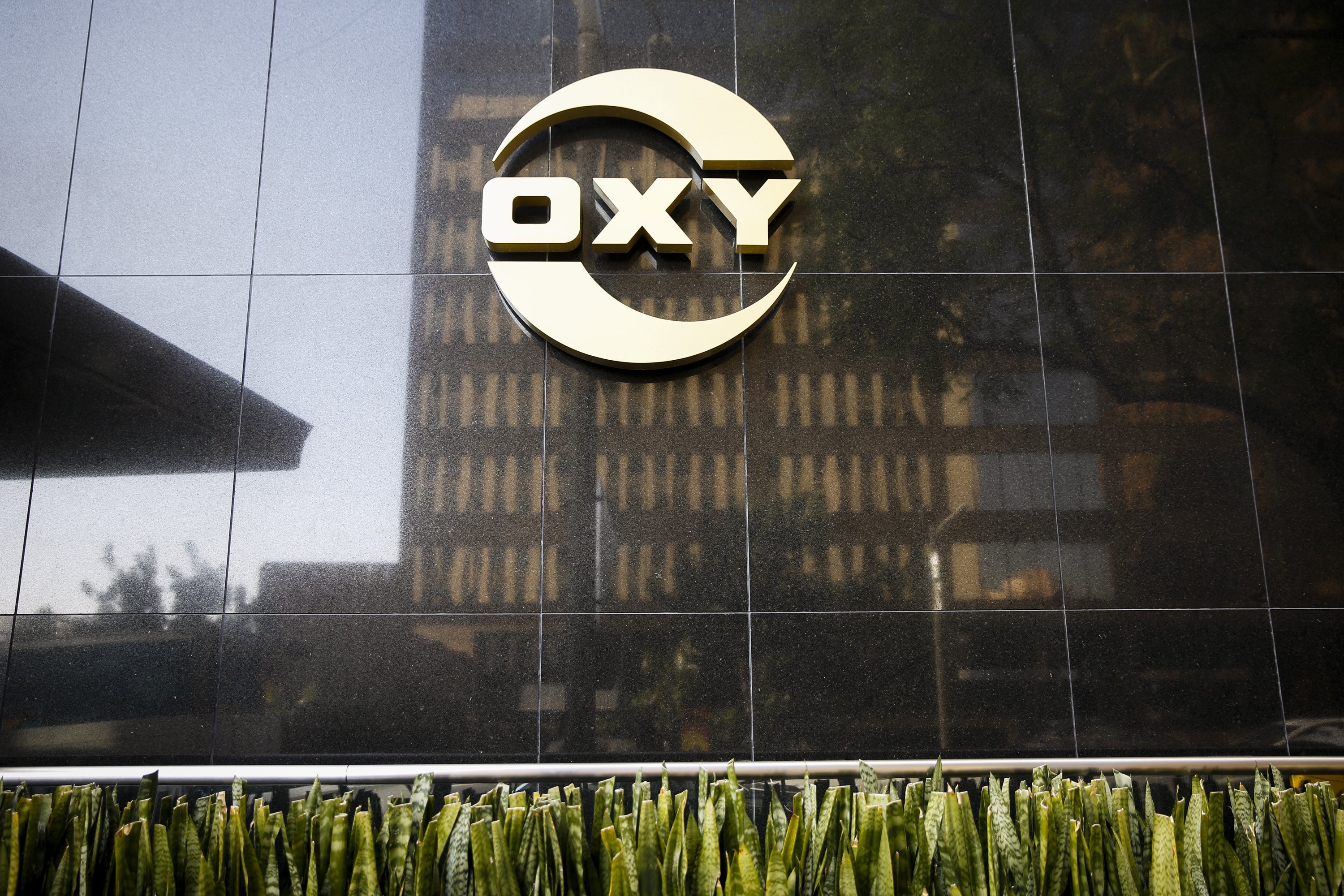 Occidental's lobbying pays off as it stands to benefit from coronavirus  bailout | Global Witness
