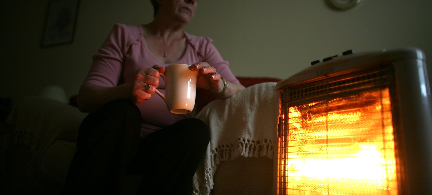 Pensioner keeping warm GettyImages-83593896.jpg