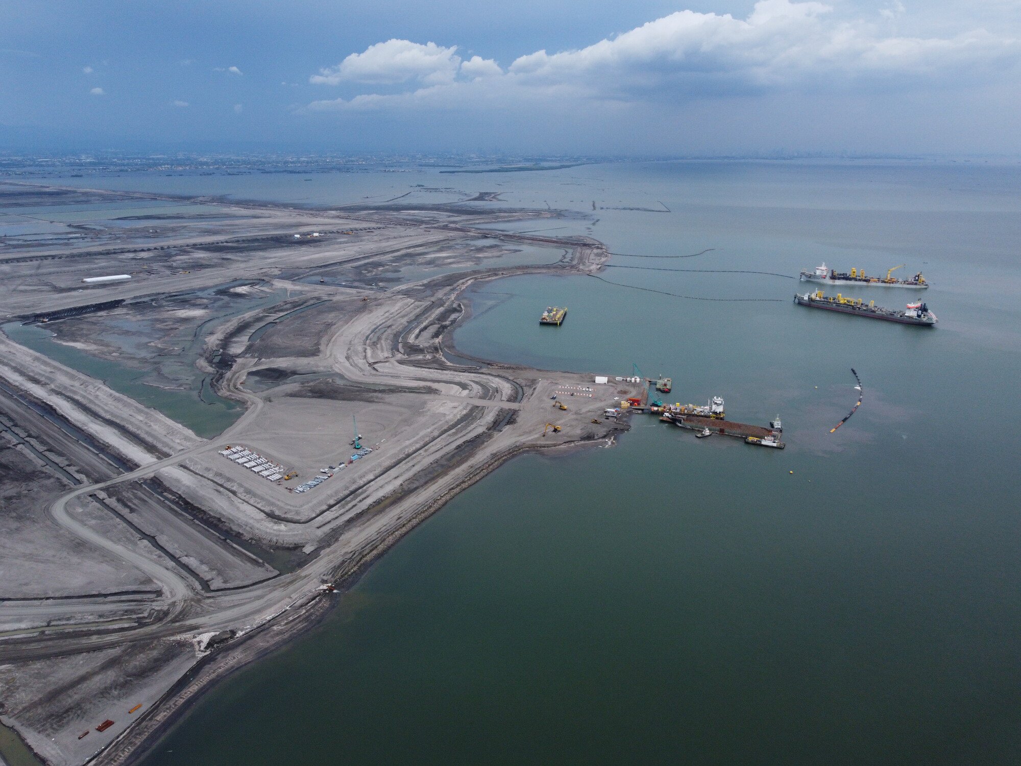 Dutch construction companies will profit from Philippines mega-airport which is devastating local communities and environment - Vimarsana News